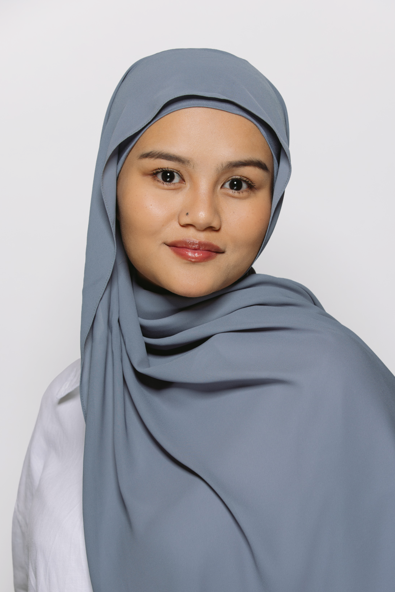 Mavi — Instant Chiffon Hijab with Built-in Magnets
