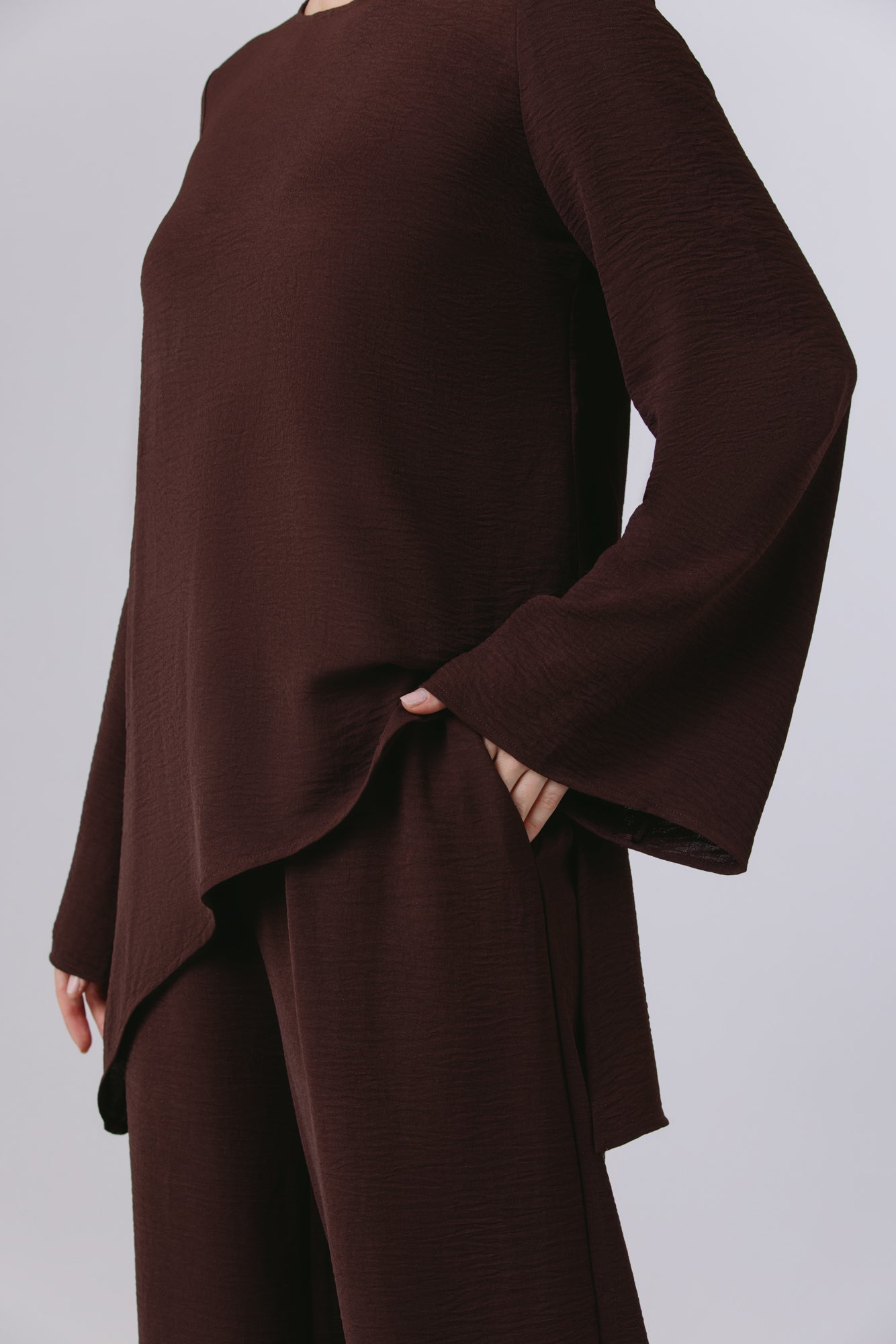 Naya — Asymmetric Set (Chestnut)