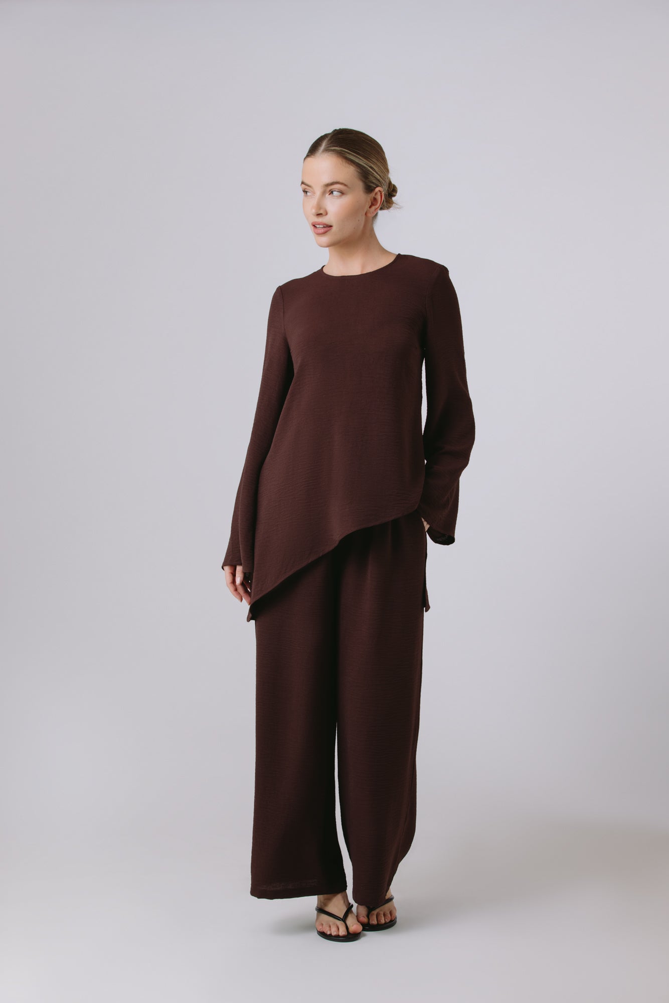 Naya — Asymmetric Set (Chestnut)