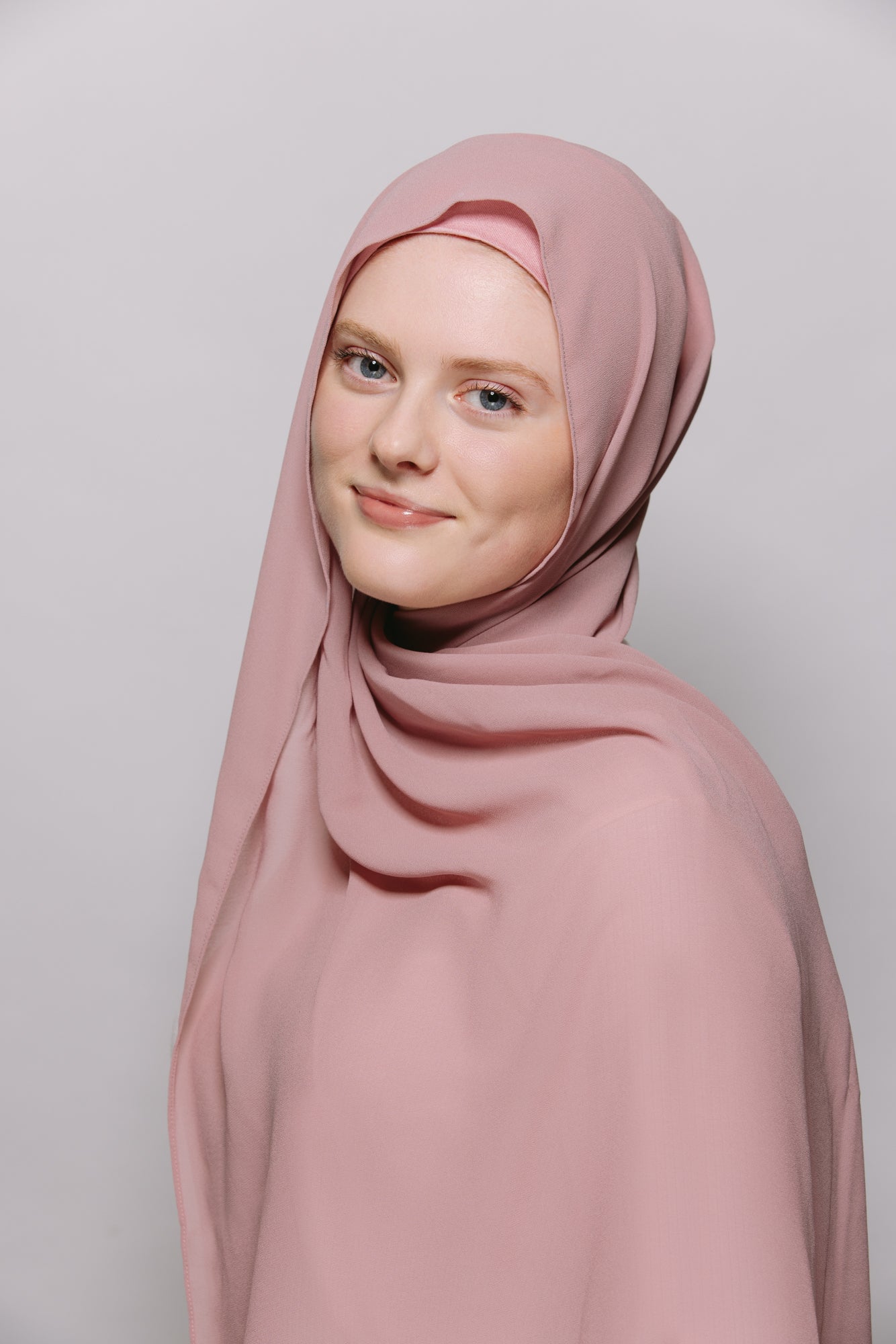 Dusty Rose — Instant Chiffon Hijab with Built-in Magnets