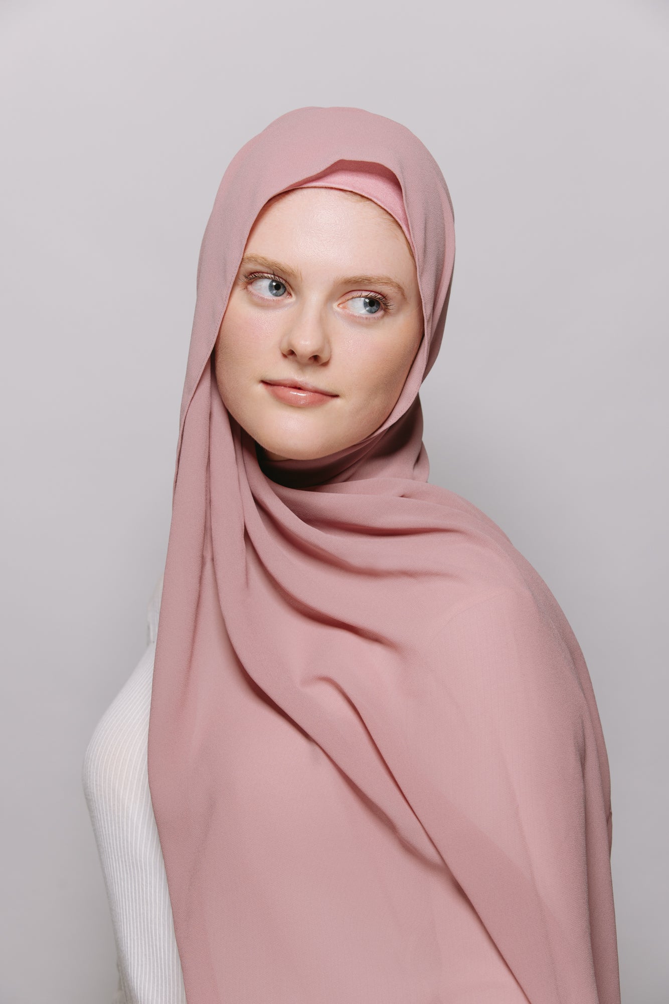 Dusty Rose — Instant Chiffon Hijab with Built-in Magnets