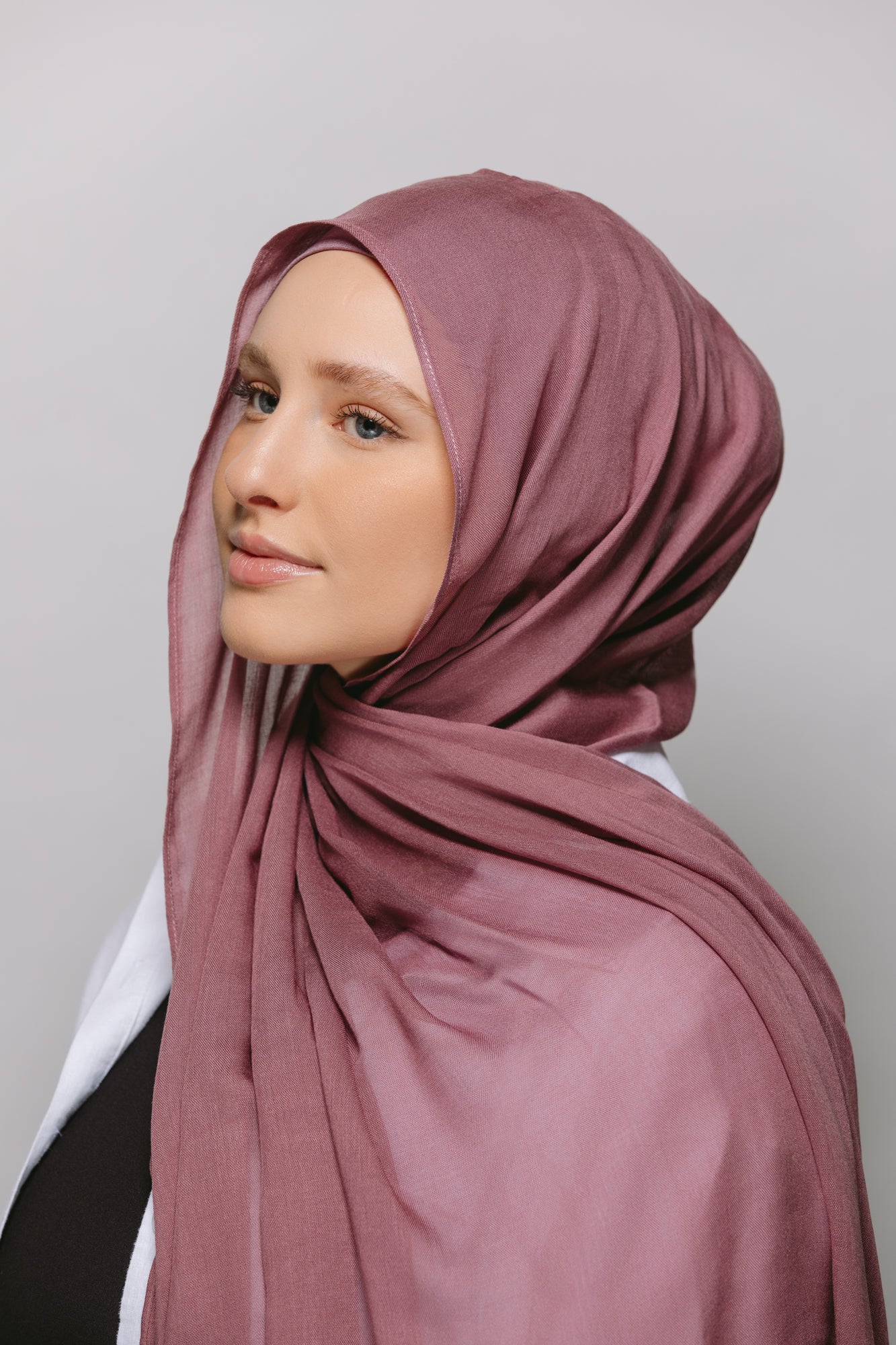 Mulberry — Instant Modal Hijab with Matching Magnets