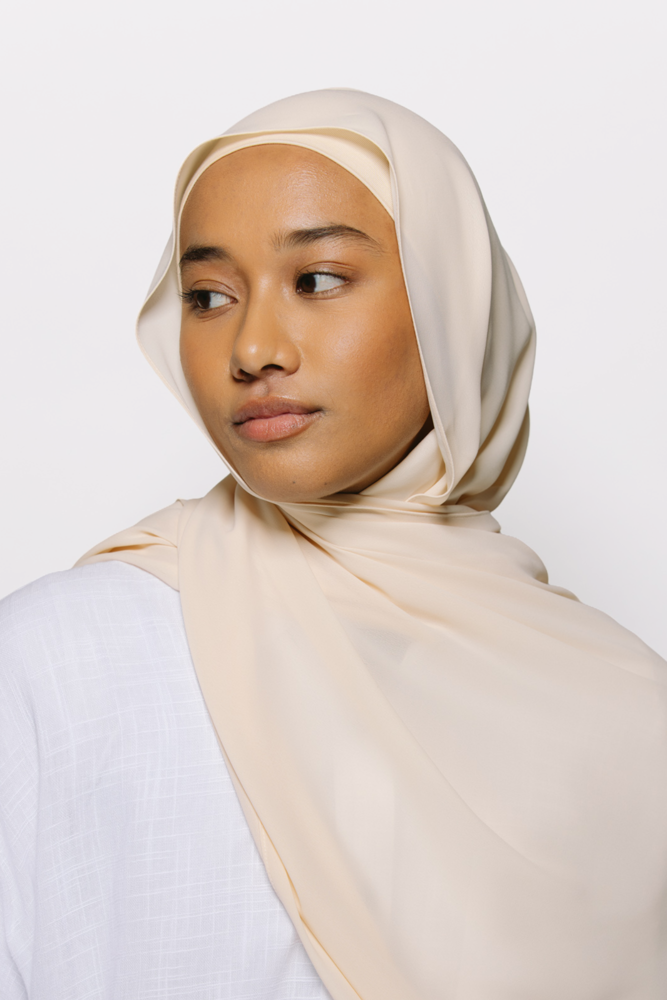 Shell — Instant Chiffon Hijab with Built-in Magnets