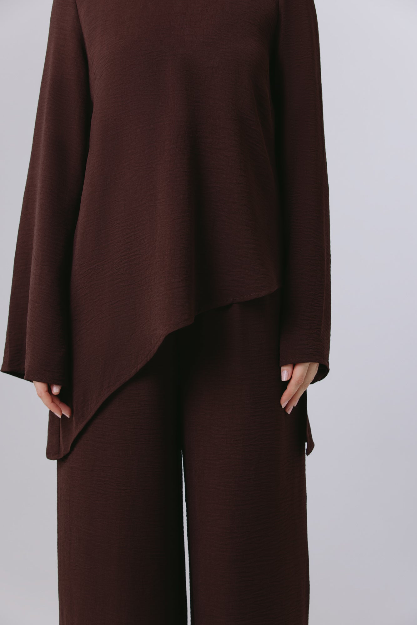 Naya — Asymmetric Set (Chestnut)
