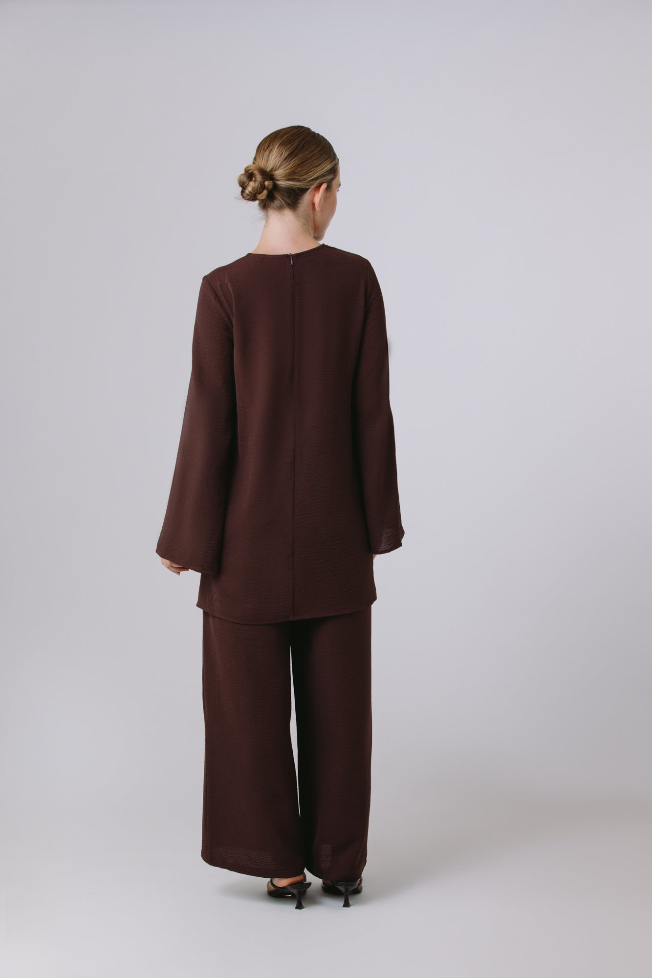 Naya — Asymmetric Set (Chestnut)