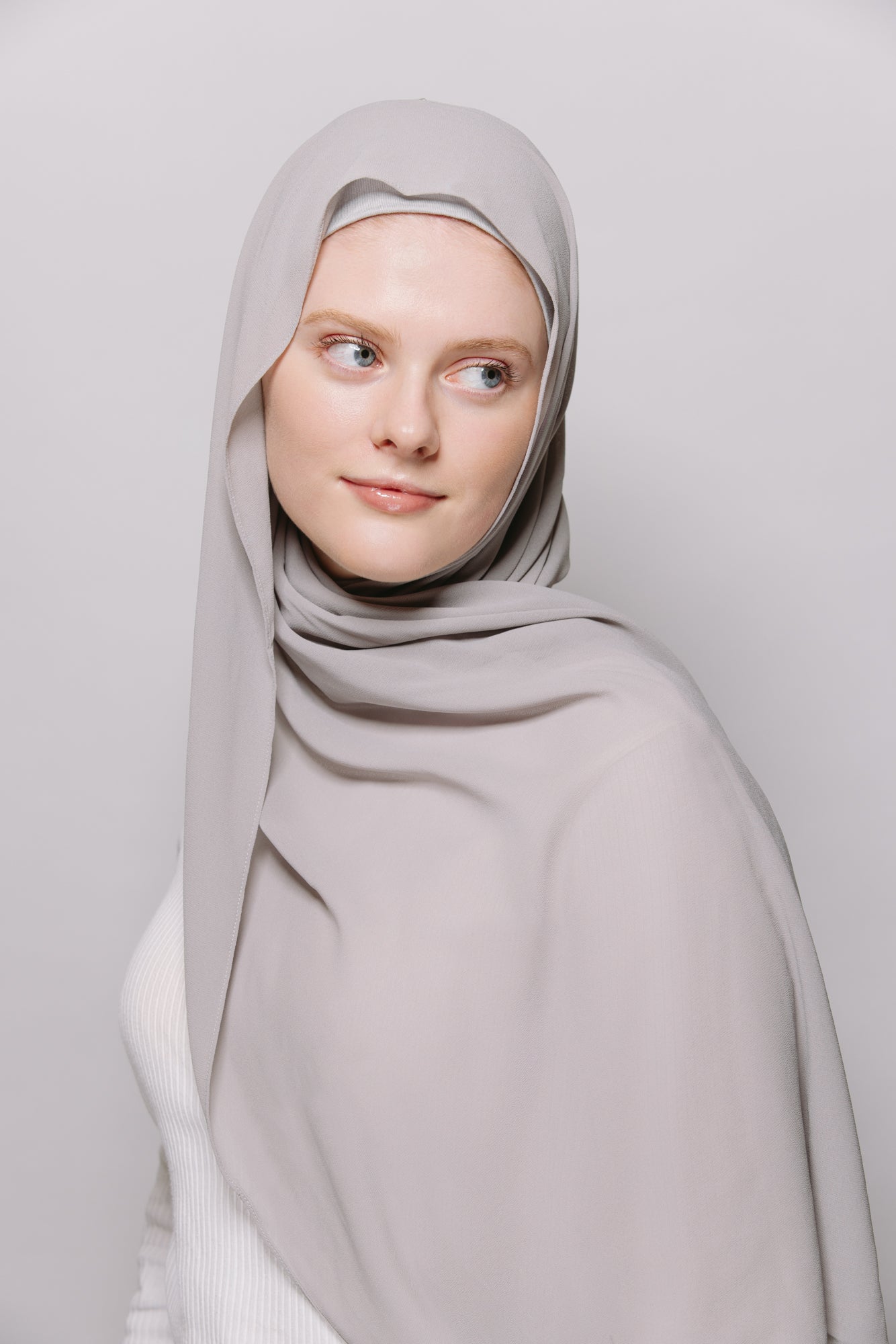 Oyster Grey — Instant Chiffon Hijab with Built-in Magnets