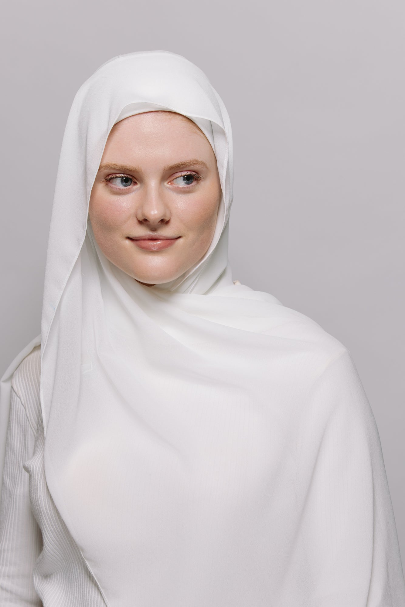 Pamuk White — Instant Chiffon Hijab with Built-in Magnets