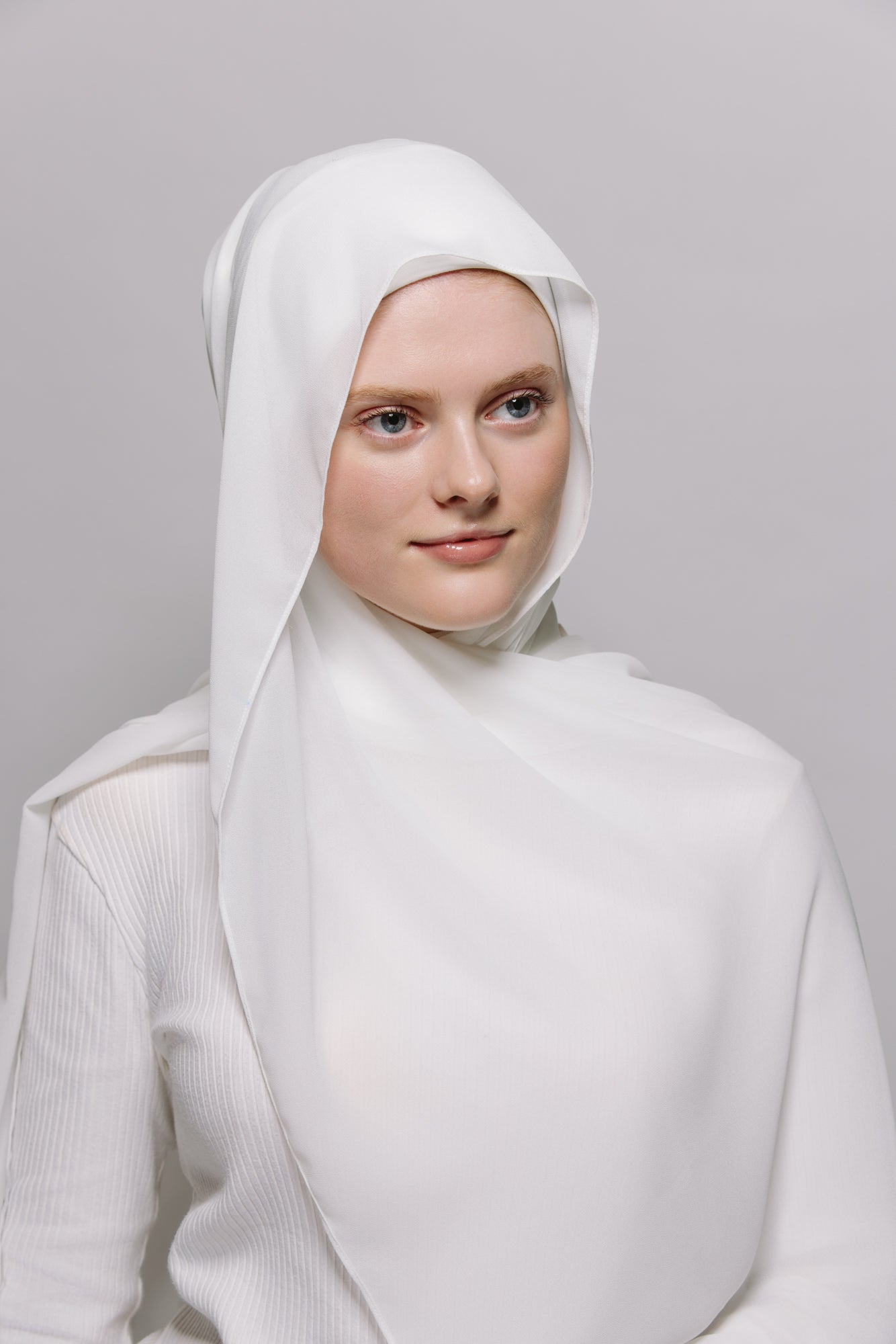 Pamuk White — Instant Chiffon Hijab with Built-in Magnets