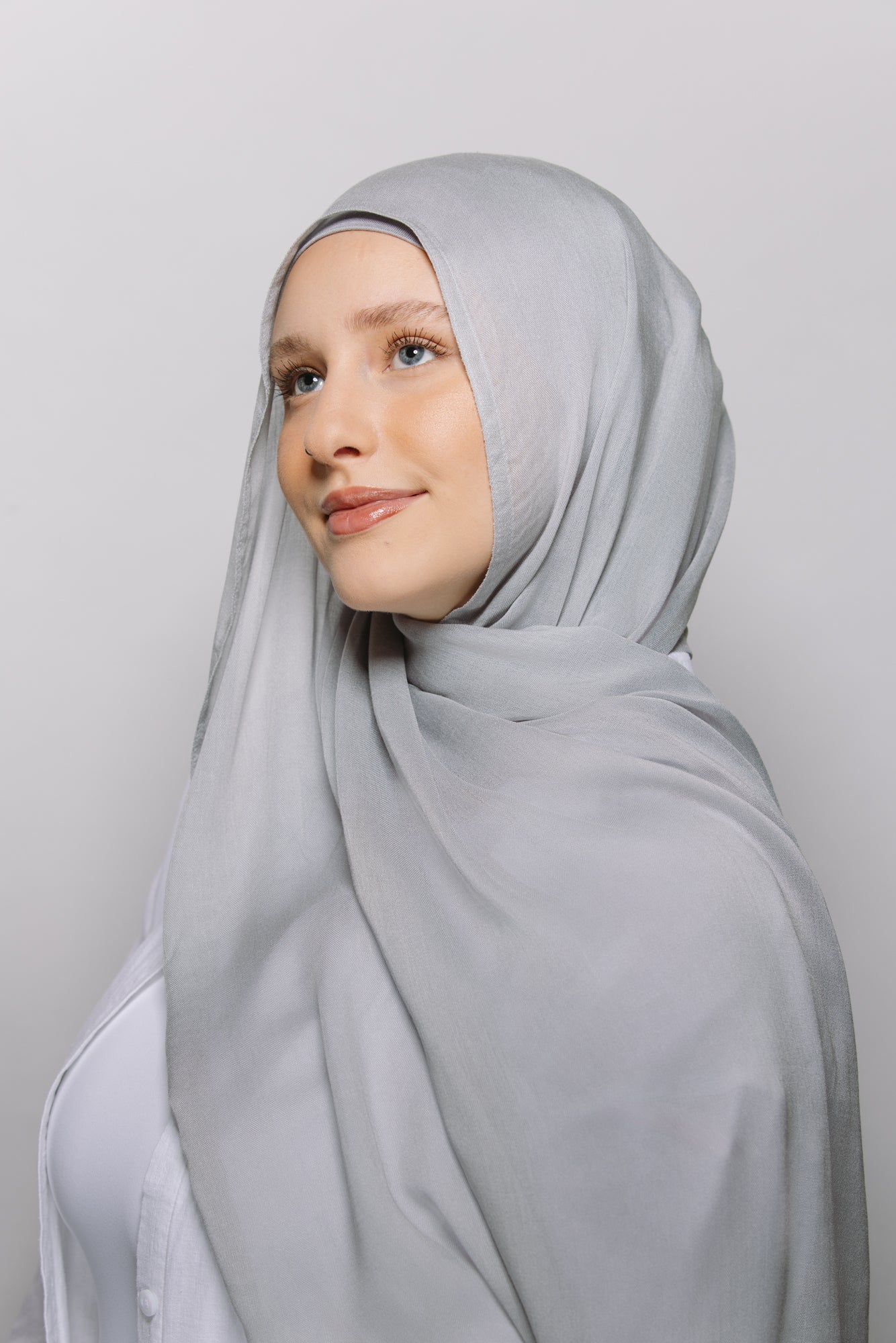 Glacier — Instant Modal Hijab with Matching Magnets