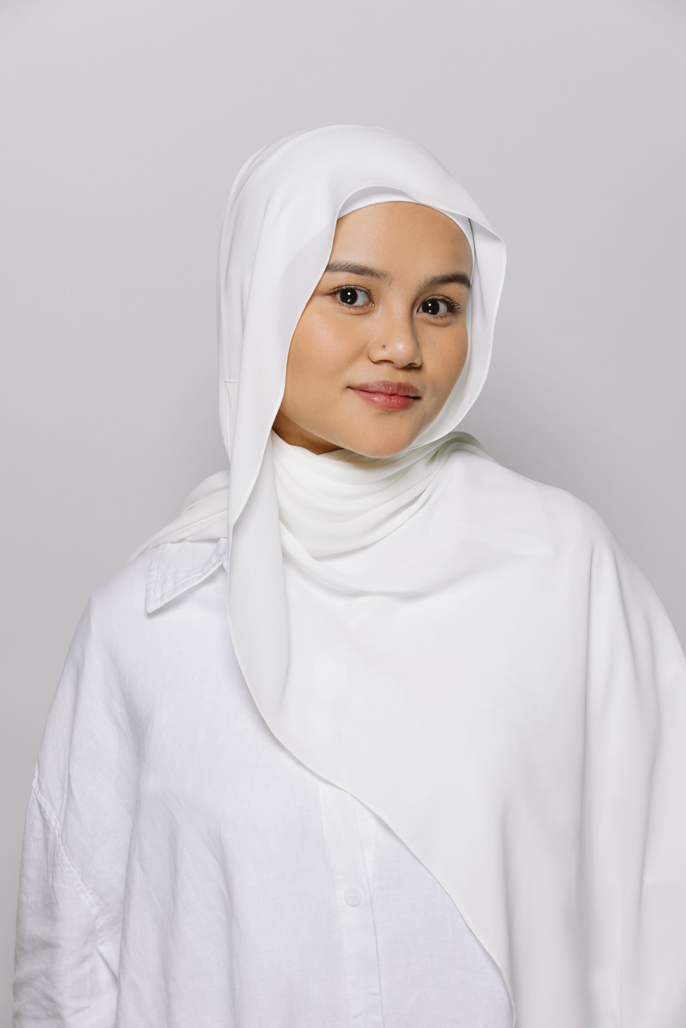 White — Instant Chiffon Hijab with Built-in Magnets