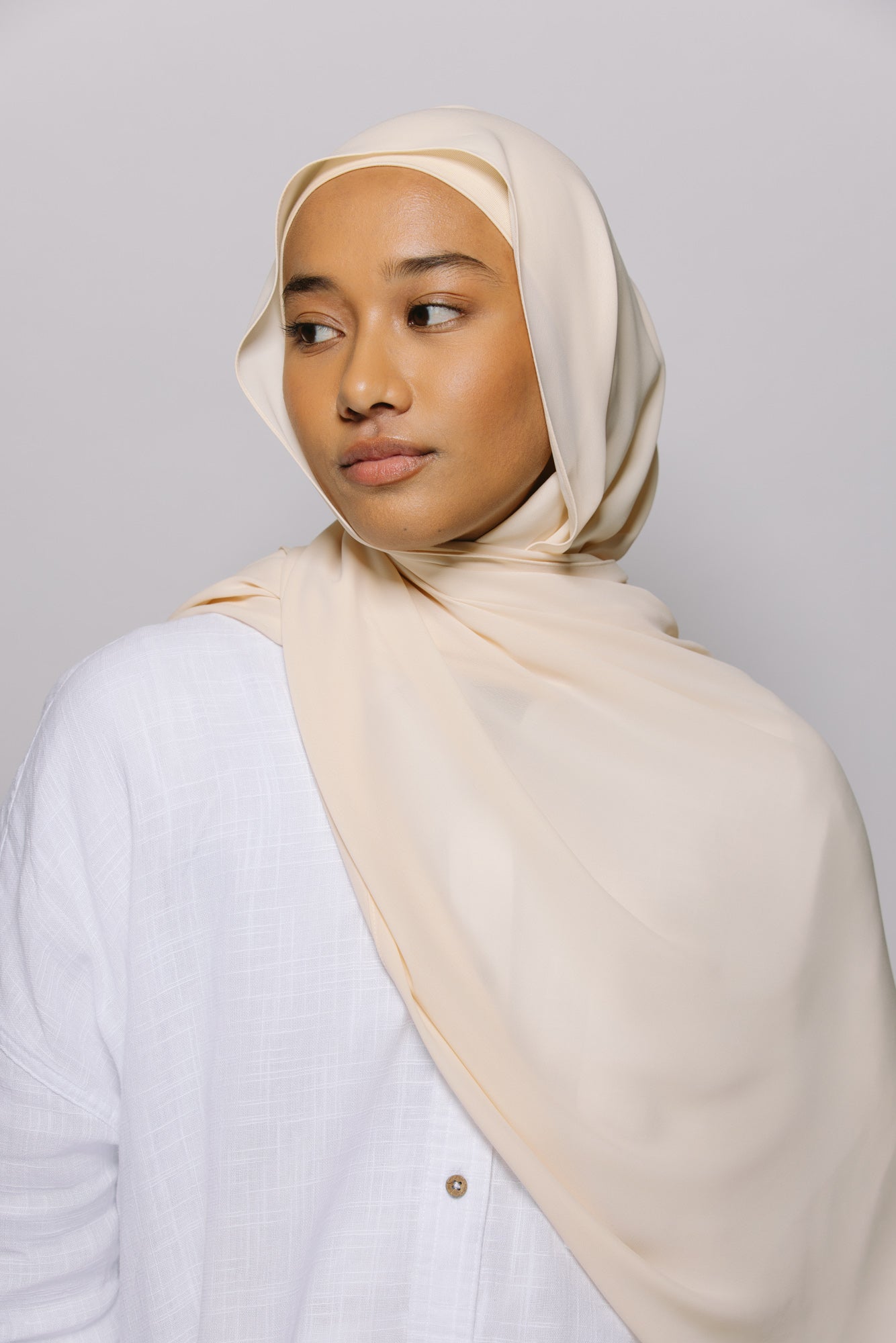 Shell — Instant Chiffon Hijab with Built-in Magnets