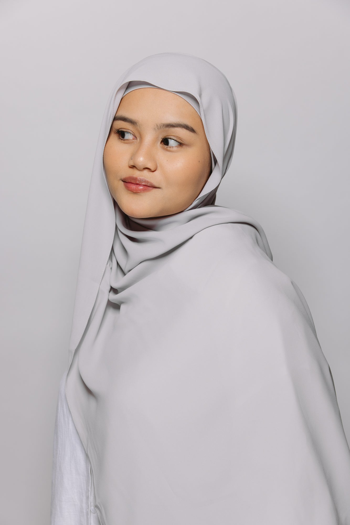 Pebble — Instant Chiffon Hijab with Built-in Magnets